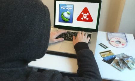 resiko menggunakan Software IDM bajakan