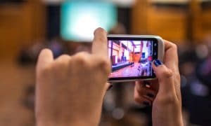 Cara Merekam Video Diam-diam di Android
