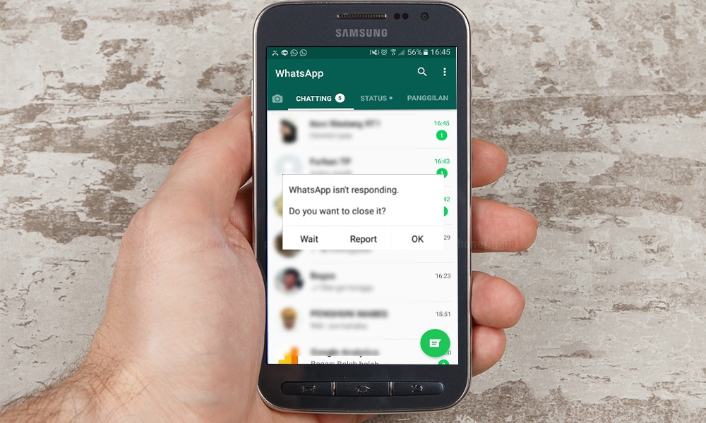 Cara Mengatasi WhatsApp yang Error / Keluar Sendiri