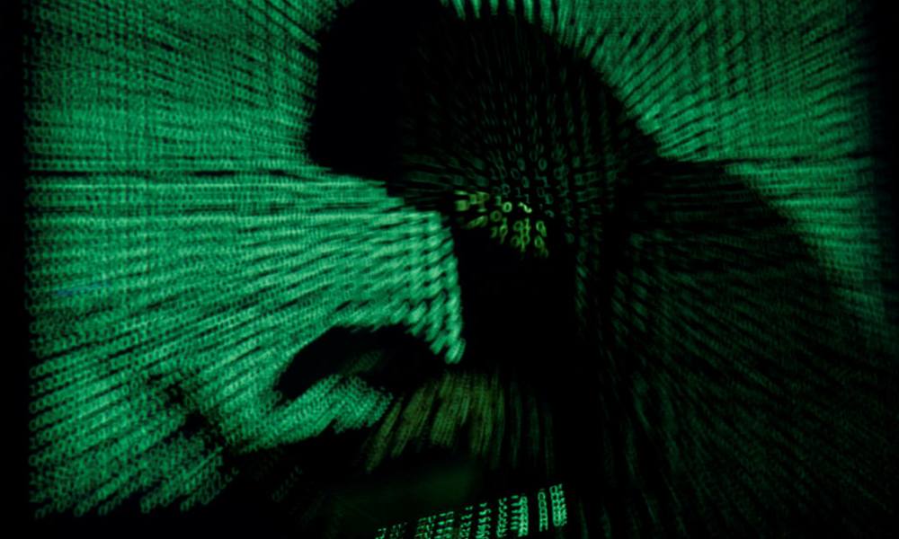 Cara Hacker Mencuri Identitas di Media Sosial