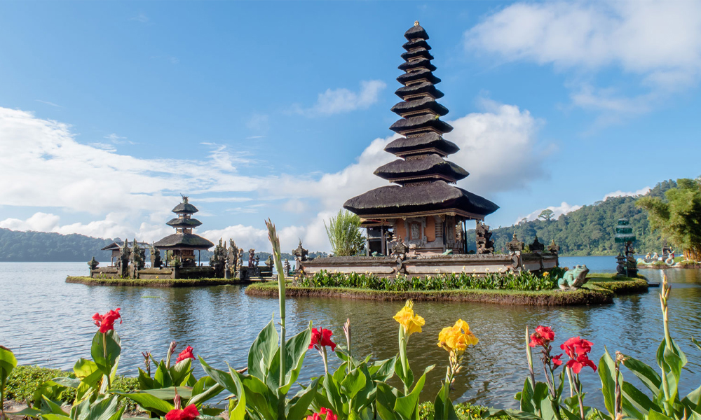 Indonesia Nomor Satu! Ini 5 Negara Terbaik di Dunia untuk Traveling