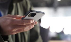 Tips Mengurangi Kecanduan Main HP