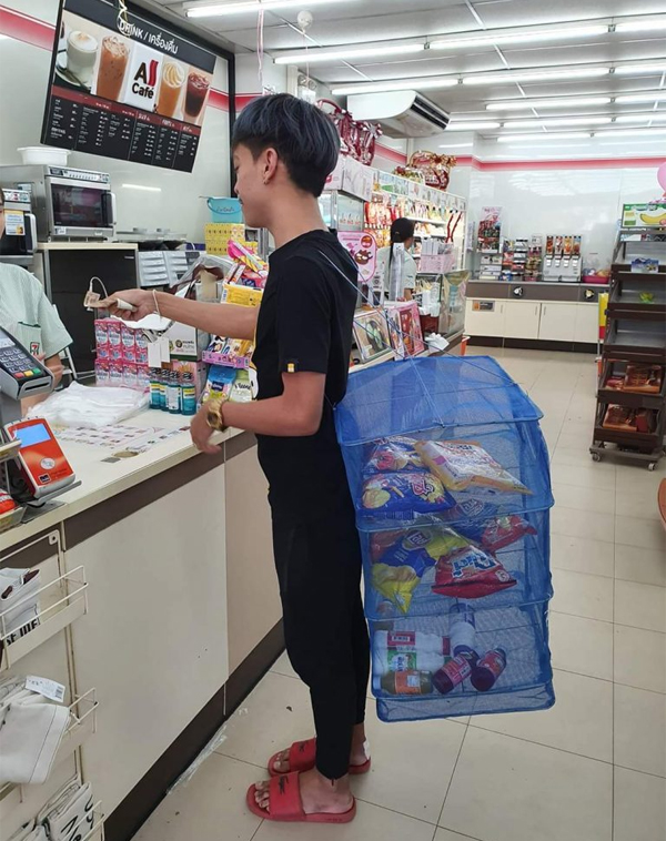Kelakuan Kocak Warga Thailand Saat Belanja
