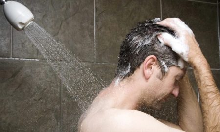 Dampak Buruk Jika Sering Mandi Malam