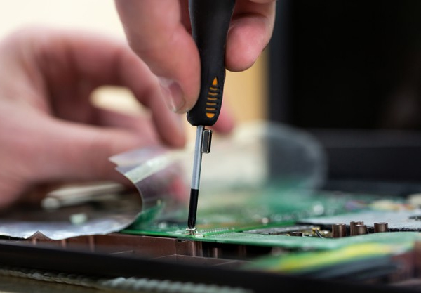 Cara Mengatasi LCD Laptop Bergaris