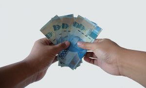 Hal Penting Sebelum Memberikan Pinjaman Uang ke Orang Lain