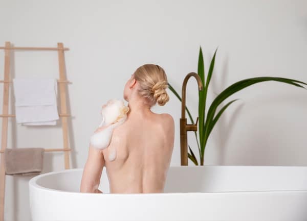 Cara Menghilangkan Bruntusan di Badan