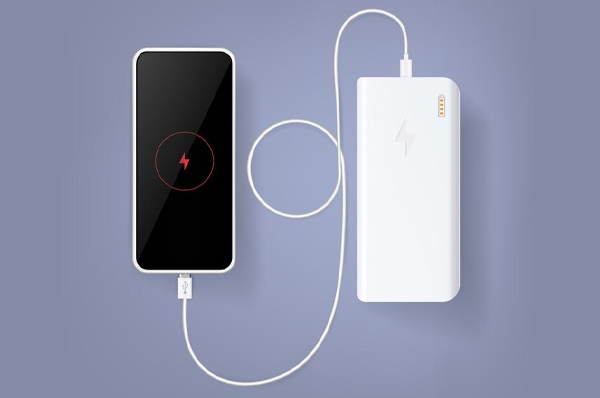 Cara Menggunakan Power Bank Agar HP Tidak Rusak