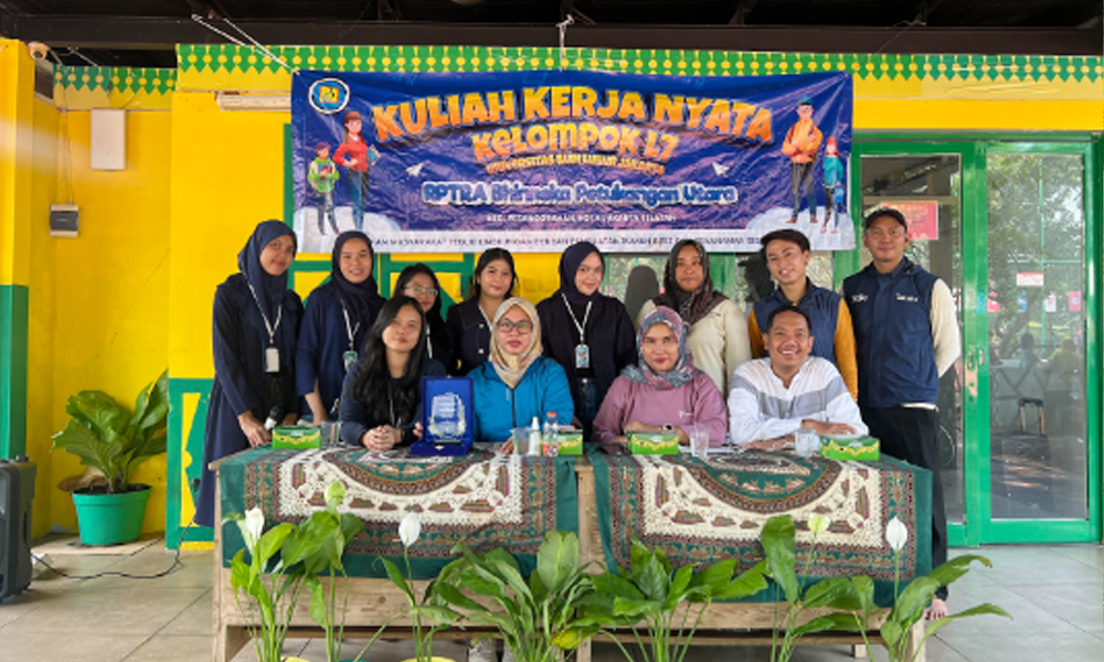 Mahasiswa Budi Luhur Ciptakan Keharmonisan Lingkungan Lewat Pembangunan Rumah Bibit di RPTRA Bhineka