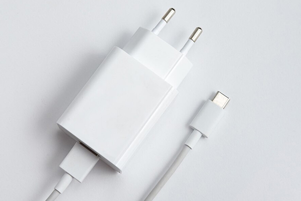 Jangan Pakai Chargeran KW