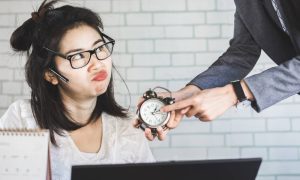 Apa itu Deadline, Manfaat, Dampak Negatif, dan Tips Menghadapinya (1)