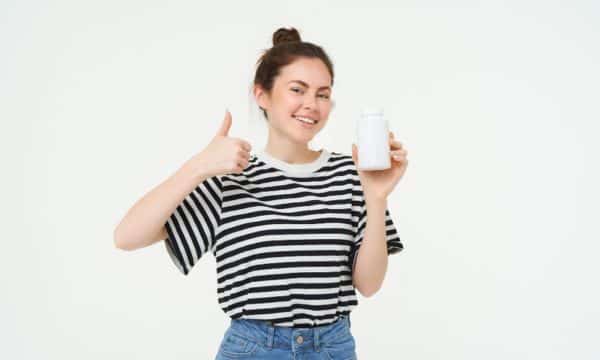 Minum Yoghurt Tanpa Gula Sebagai Probiotik Alami