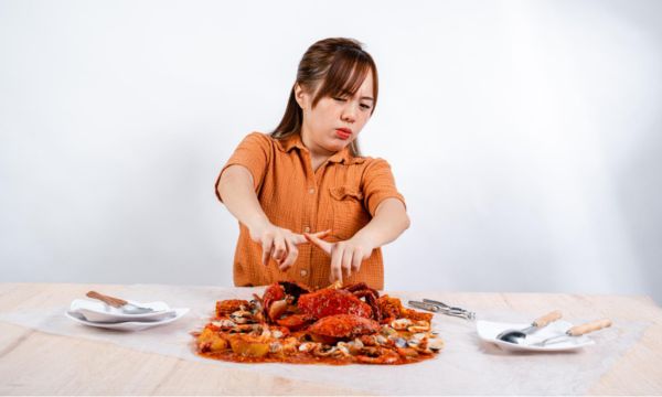 Makan Makanan Berjamur atau Disimpan Sembarangan