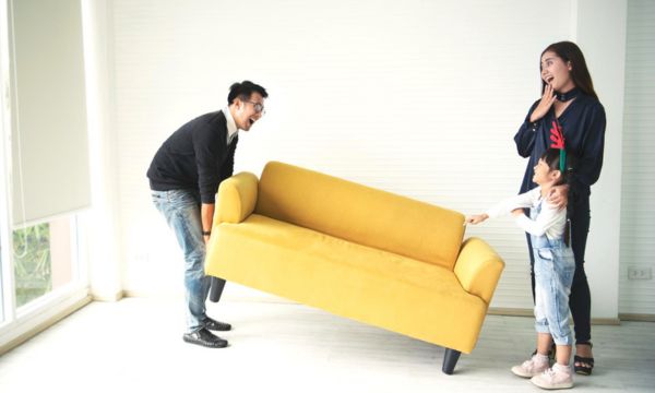 Pilih Furnitur yang Tidak Menghambat Udara
